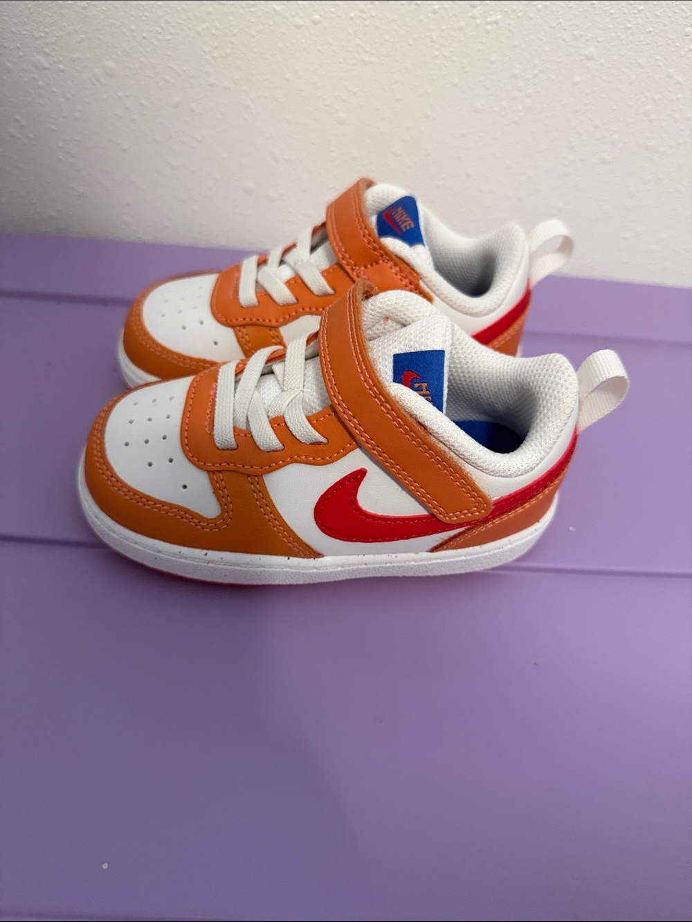 (Toddler sz 7)Nike Kids White, Orange & Red Low-Top Sneaker